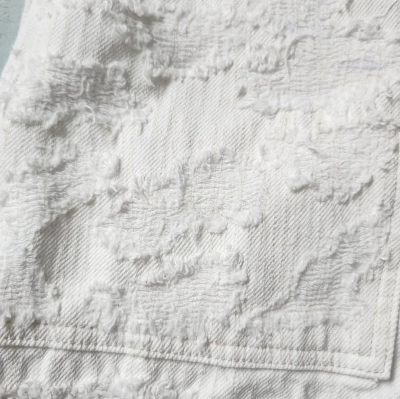 Nwot Textured Rip Cargo Style White Shorts - Picture 7 of 8